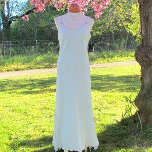 BALL GOWN, PALE GREEN, 10 M, BLING PROM DRESS; BRITISH DESIGNER, MICHAEL H, NWT